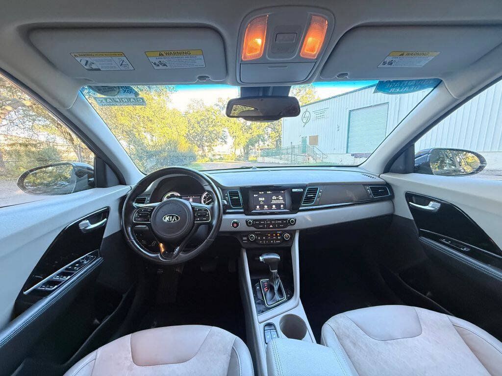 Used 2018 Kia Niro EX FWD image 14