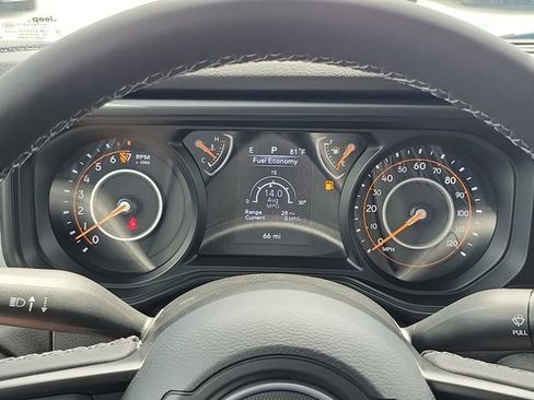 New 2025 Jeep Gladiator Sport AWD/4WD image 18