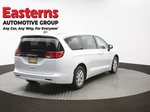 Used 2023 Chrysler Voyager LX FWD image 40