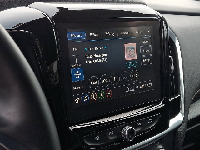 Used 2023 Chevrolet Traverse RS AWD/4WD image 3