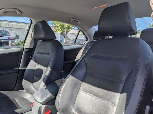 Used 2013 Volkswagen Jetta SE FWD image 22