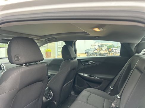 Used 2024 Chevrolet Malibu LT FWD image 18