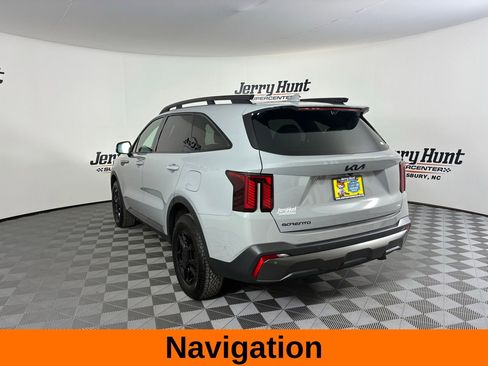 Used 2025 Kia Sorento SX Prestige image 9