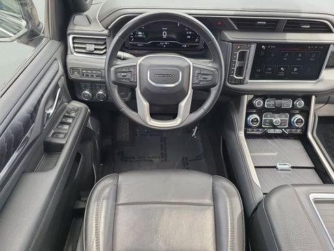 Used 2024 GMC Yukon XL Denali AWD/4WD image 13