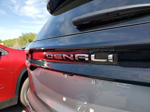 New 2026 GMC Acadia Denali w/ Super Cruise Package FWD image 9