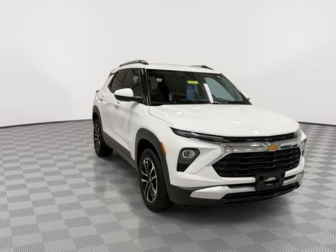 Certified 2025 Chevrolet TrailBlazer LT AWD/4WD image 13