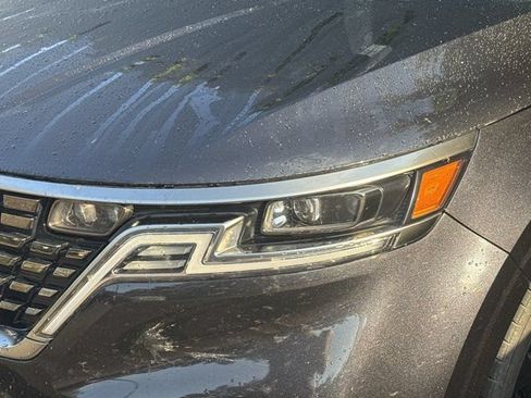 Used 2023 Kia Carnival SX Prestige FWD image 6