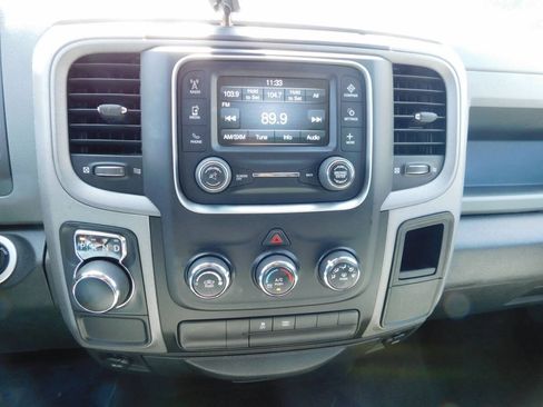 Used 2016 RAM 1500 Express RWD image 10