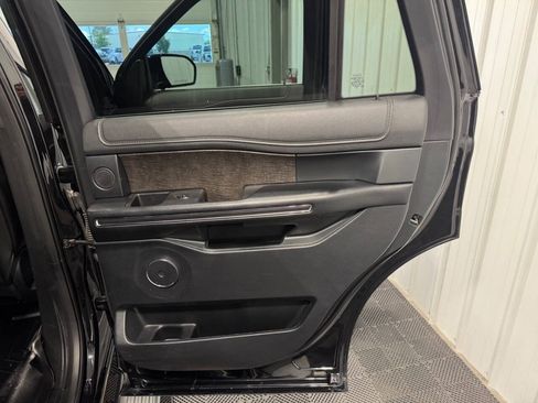 Used 2021 Ford Expedition Limited AWD/4WD image 24