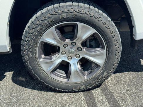 Used 2019 RAM 1500 Laramie image 7