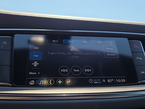 Used 2024 Buick Enclave Essence FWD image 27