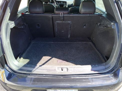 Used 2015 Volkswagen Golf 4-Door FWD image 28