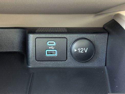 Used 2022 Ford Escape Titanium AWD/4WD image 26