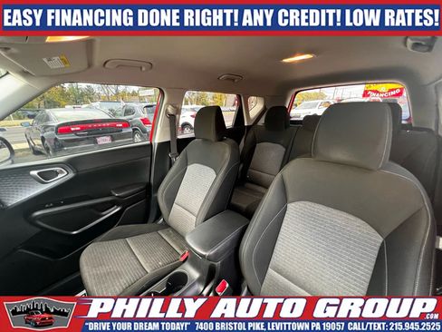 Used 2022 Kia Soul S FWD image 10