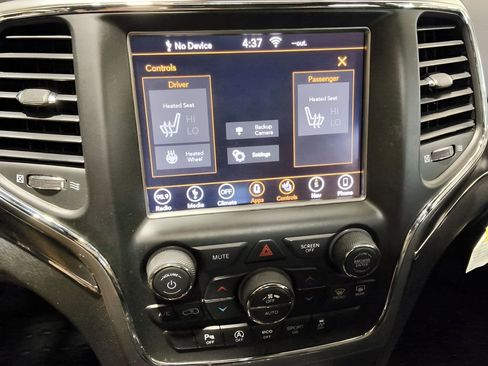 Used 2018 Jeep Grand Cherokee Limited AWD/4WD image 24