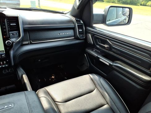 Used 2019 RAM 1500 Limited AWD/4WD image 12