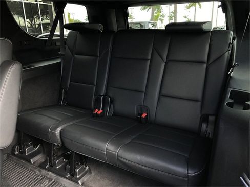 Used 2023 Cadillac Escalade ESV Luxury image 31