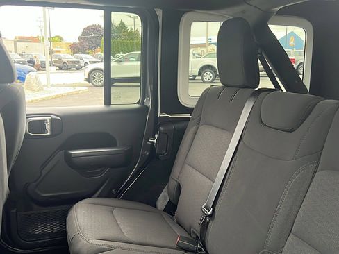 Used 2023 Jeep Wrangler Sport S image 29