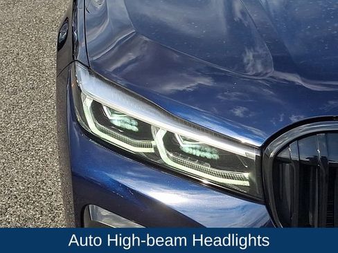 Used 2021 BMW 750i xDrive w/ Executive Package image 29