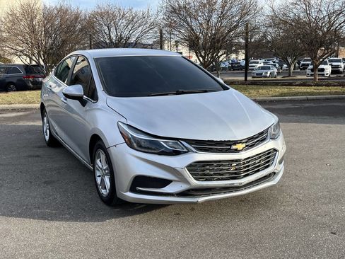 Used 2016 Chevrolet Cruze LT image 5