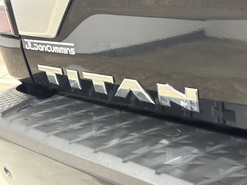 Used 2023 Nissan Titan Platinum Reserve w/ Moonroof Package AWD/4WD image 27