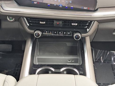 New 2026 Chevrolet Suburban LS RWD image 17