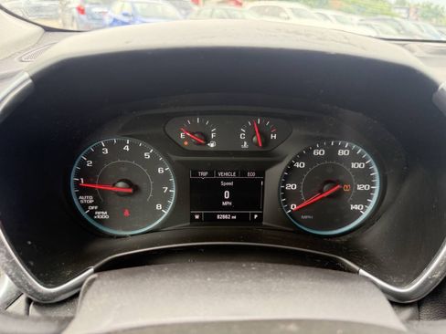 Used 2018 Chevrolet Equinox LT FWD image 23