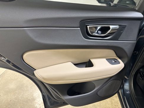 New 2026 Volvo XC60 B5 Plus w/ Protection Package Premier image 20