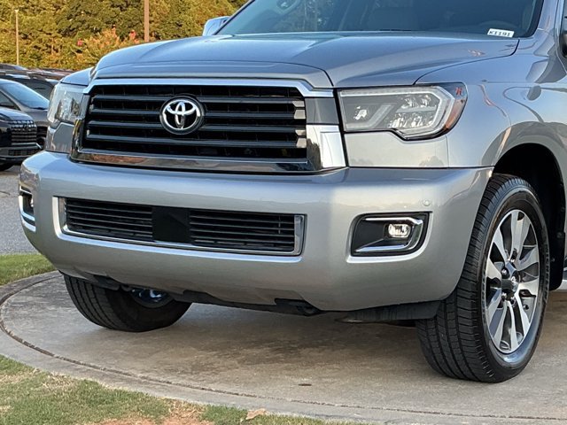 Used 2019 Toyota Sequoia Limited w/ Safety & Convenience Package AWD/4WD image 10