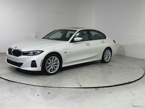 Used 2023 BMW 330e xDrive w/ Premium Package image 6