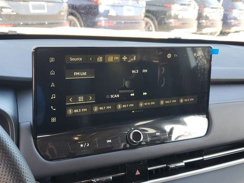 Used 2025 Mitsubishi Outlander SE FWD image 24