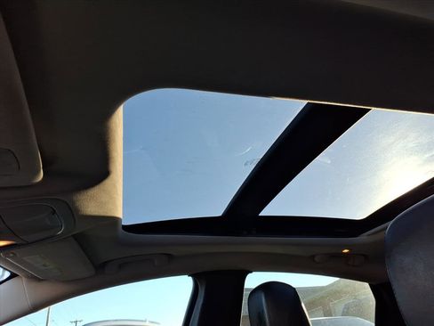 Used 2015 Chrysler 200 C w/ Sun/Sound Group image 2