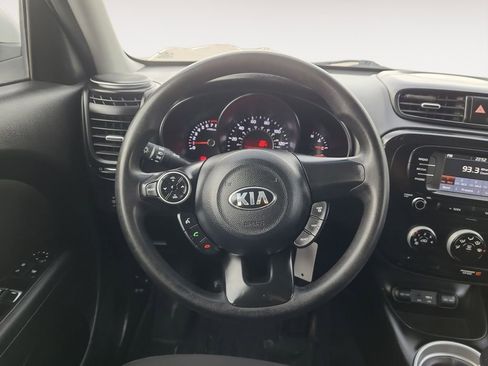 Used 2019 Kia Soul Base image 12