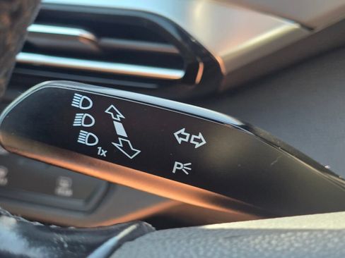 Used 2022 Volkswagen ID.4 Pro S RWD image 28