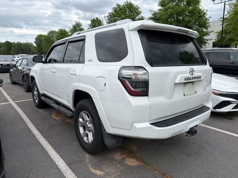Used 2018 Toyota 4Runner SR5 Premium image 4