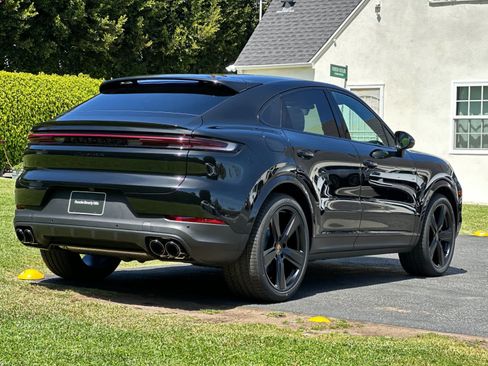 New 2026 Porsche Cayenne S AWD/4WD image 8