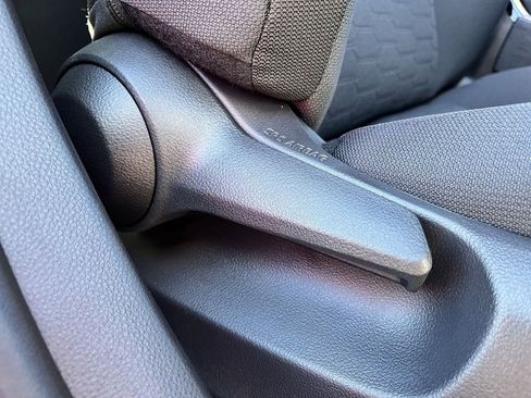 Used 2024 Toyota Corolla SE image 25