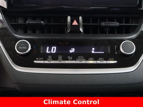 Certified 2025 Toyota Corolla LE image 18