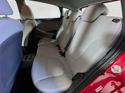 Used 2014 Hyundai Accent SE FWD image 24