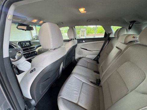 Used 2021 Hyundai Tucson Value FWD image 17