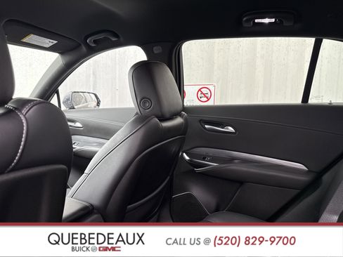 Used 2025 Cadillac XT4 Premium Luxury image 37