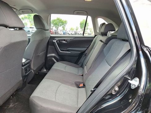Used 2024 Toyota RAV4 XLE AWD/4WD image 9
