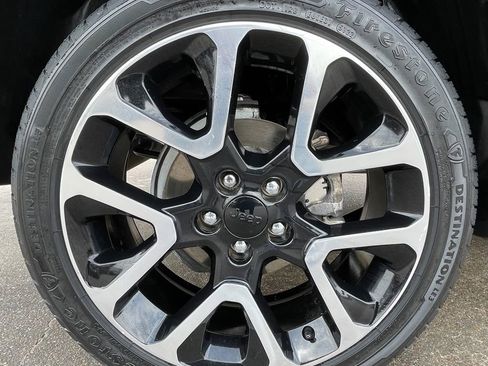 Used 2018 Jeep Compass Limited w/ Navigation Group AWD/4WD image 17