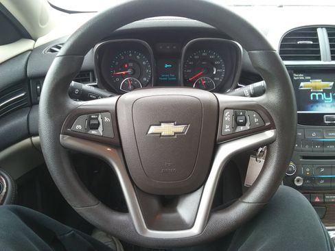 Used 2013 Chevrolet Malibu LT w/ Power Convenience Package image 11