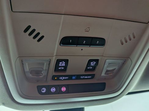 Used 2019 Buick Enclave Avenir w/ Avenir Technology Package image 32