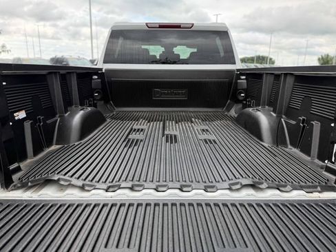 Used 2025 Chevrolet Silverado 2500 LT w/ Convenience Package AWD/4WD image 14