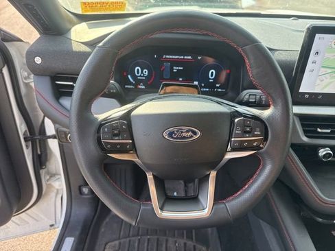 Used 2025 Ford Explorer ST-Line AWD/4WD image 16