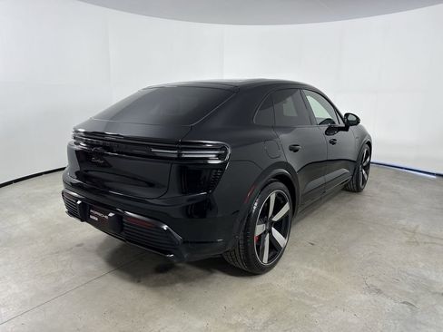 New 2026 Porsche Macan Turbo Electric AWD/4WD image 7