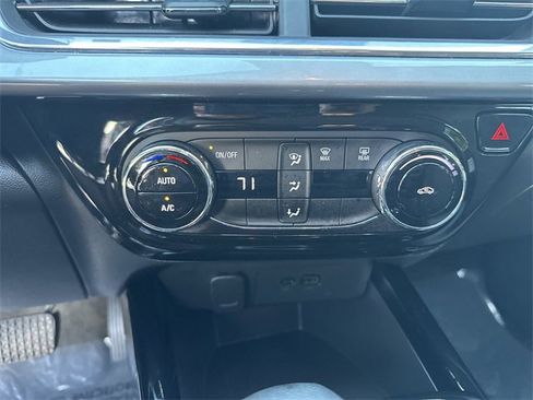 Used 2024 Chevrolet Trax LT image 17