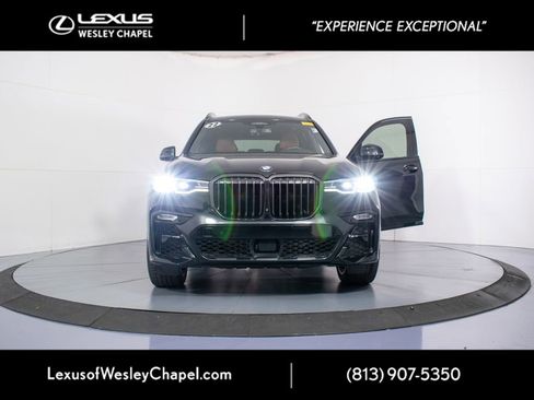 Used 2022 BMW X7 xDrive40i w/ M Sport Package AWD/4WD image 43